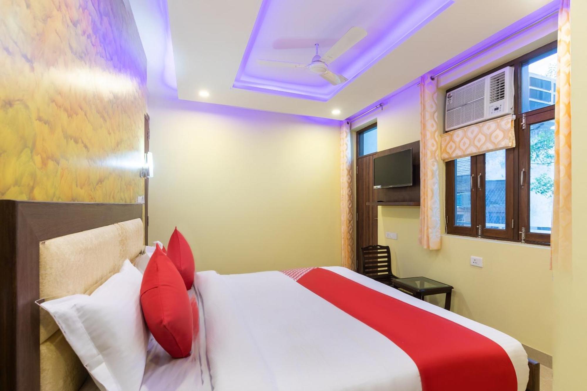 Super Oyo Hotel O Red Stone Inn New Delhi Ngoại thất bức ảnh